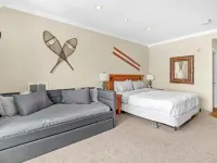 Cozy Private King Suite with Unbeatable Amenities and View in Cedar Breaks Lodge Hotels in Brian Head