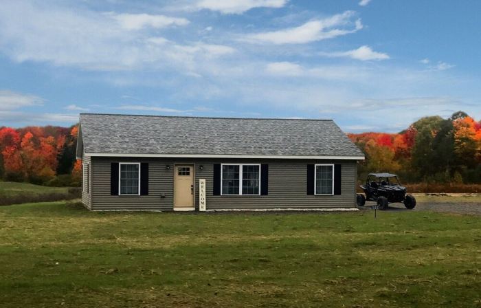 Newly constructed home on OHV Snowmobile ATV Trail System!