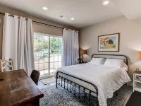 2020 Modern Farmhouse Next to Trails, Near Boulder, Denver, Louisville Lafayette - balcony