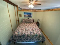 Unique stay in the Hammock filled with local art