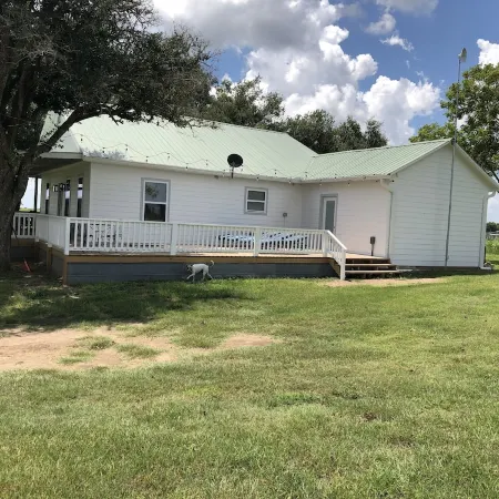 SunShiner Farm - Shiner, TX