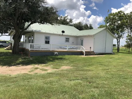 SunShiner Farm - Shiner, TX