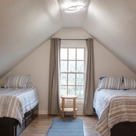 Beautiful, Relaxing Farm Retreat with amazing grounds
