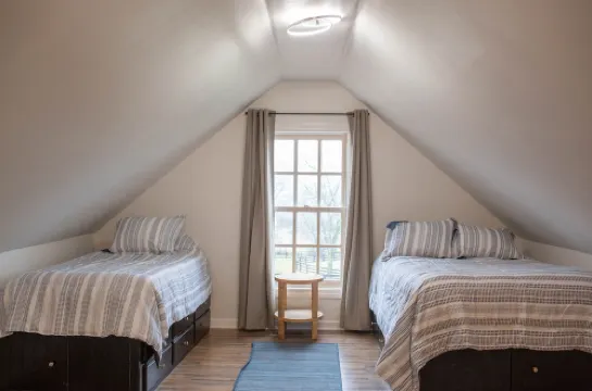 Beautiful, Relaxing Farm Retreat with amazing grounds