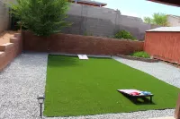 Spacious Escape, 1KB, 2QB, Wifi - Private Yard - Bungalow