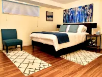 er Clean*Luxurious*Spacious*Open Plan*Great Amenities*Short Walk to ND!!!