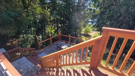 Beautiful Cottage on Lake & Creek