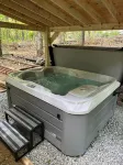 Britt Cottage - Hot Tub