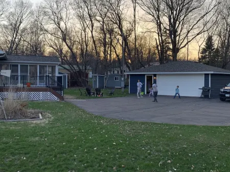 Mille Lacs Lake Cabin, perfect, convenient  location for all outdoor activities!