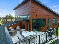 Architectural Masterpiece Home with Mountain Views & Hot Tub