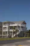 On canal. 3 minute walk from beach! 5 minutes from everything!! - 2-Star