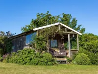 Idyllic vacation home on the Baltic Sea with sauna and fireplace 申貝格住宿飯店