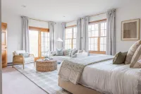 Maplewood Manor, 8Br w/ Hot Tub, Gym, Fire Pit, Near Hunter/Windham Skiing