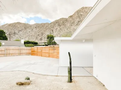 Desert Oasis Sun Fun Pool FirePit Tennis Bocce Golf Mountain Views 4BR #231328 Hotels near Jefferson Square
