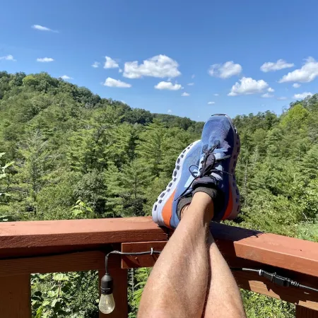 Private Mountain View cabin on 5 acres, great patio with creek below back patio.