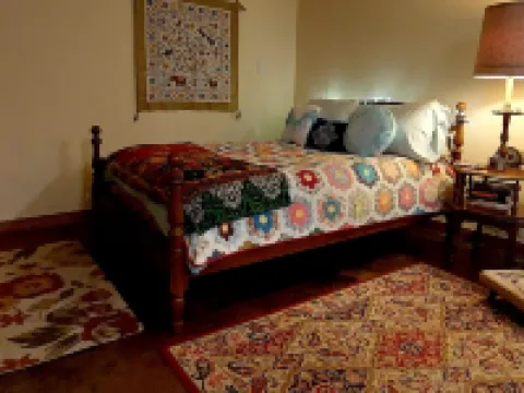 Northwoods Studio Suites minutes from Craftsbury Outdoor Center. Pet friendly! Hotels in Orleans County