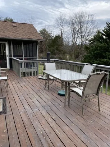 A Den for all four seasons, visit the Bear's Den and create lasting memories.