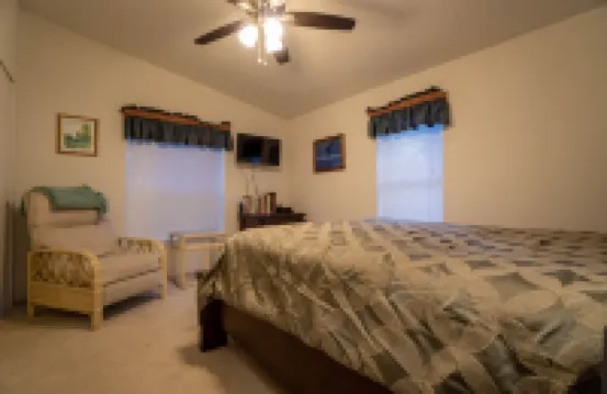 Soaring Eagle · Soaring Eagle on Fort Creek-CraterLake Bungalows