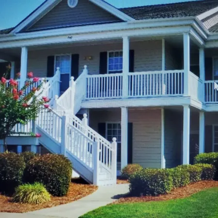 Salty Livin & Golf Retreat. Your Relaxing, Stress Free Vacation Awaits You!!