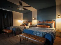 Hot Tub, Tree House, Speakeasy, Outdoor Games, Fire Pit, Arcade Games, Farm Stay Hotels in Somervell County