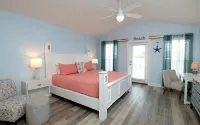 Heated pool, Steps2beach, Arcade, 65” outdoor TV