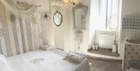 DORMIO shabby chic suite in Spello