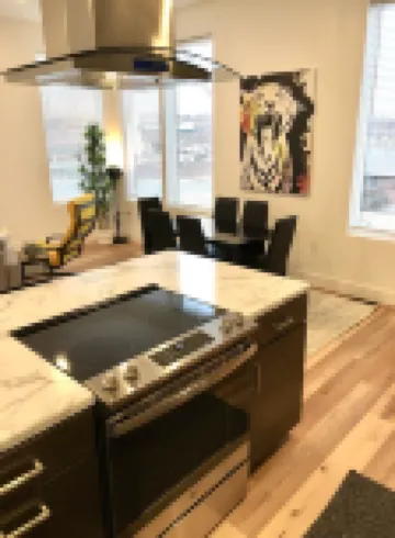 TigersDen - Cozy Modern 3-bedroom Condo on Broadway near Downtown & Campus