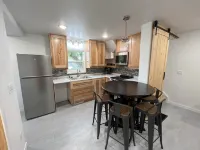 The Oakes Isle - with Hot tub! Hotel a Oakes