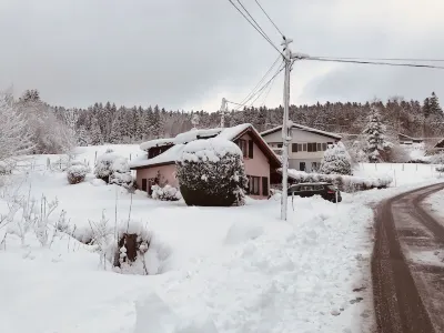 Chez Jacotte Hotels near Union Nautique
