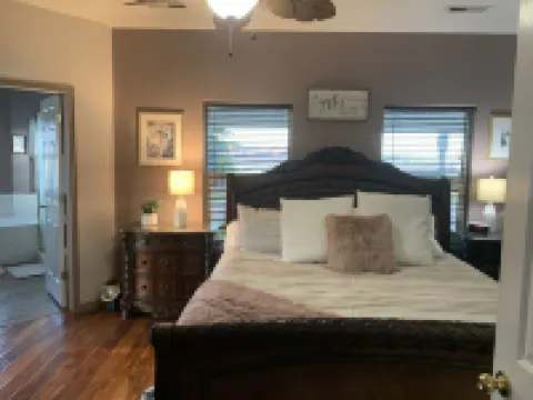 Nice secluded home with plenty of room to roam!