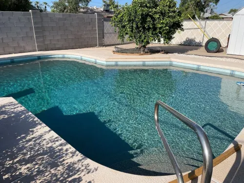 COZY HOME WITH SPARKLING POOL AND PET  FRIENDLY