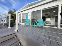 St James City,Watch sunsets,Dolphins, manatees on Canal while on Spa, kayaks