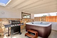 Jacuzzi-Hammocks-Mountain View-Office-Historic. The Cozy Coyote