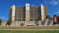 Fantastic Ocean View/Roof Top Pool from Balcony. Summer Waves at Lazy Days . - 2-Star