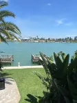 Beautiful waterfront condo on intercoastal in Treasure Island