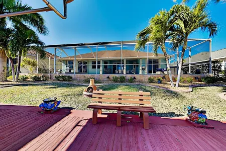 Villa Lago Vista - Waterfront Gem w/ Gulf Access