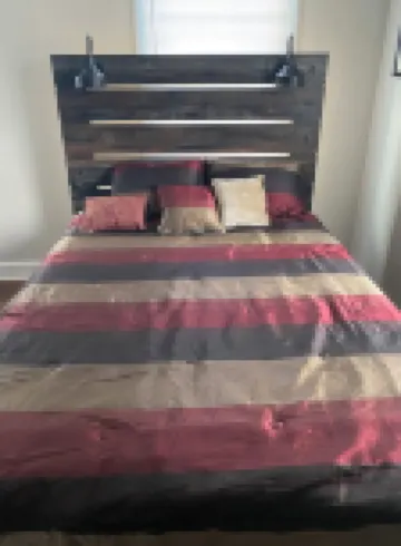 Great get away. 20 minute from CLT Airport, 27 minutes from UPTOWN CHARLOTTE!!