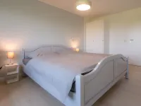 Spacious vacation apartment with terrace and garden Hotels in Westerdeichstrich