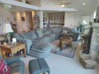 Mountain home right near Rumbling Bald Resort and Spa ! Hotels in Lake Lure