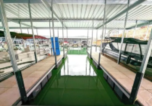 Charming Norris Lake Cabin with views and boat slip @ Marina!