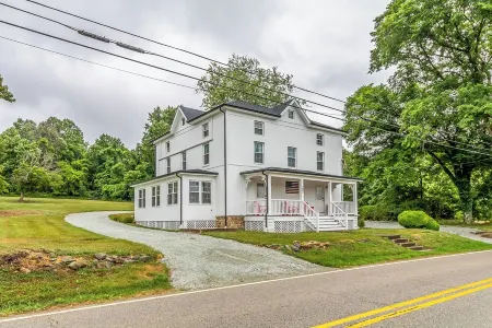 6 Bedroom 4 Bathroom 1870 Farmhouse. Right next to Great Wolf & Hollywood Casino