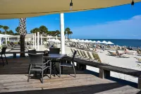 NEW!! Beautiful 1 Bdrm 2 Bath Townhouse on the Golf Course-Amenity Card Included