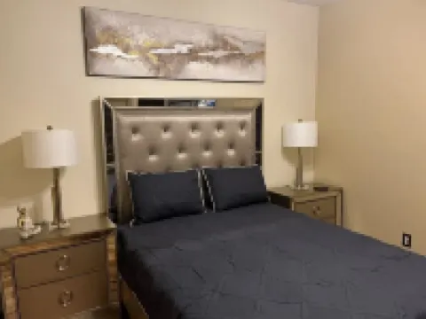 Pool/Kingbed/Awesome grill