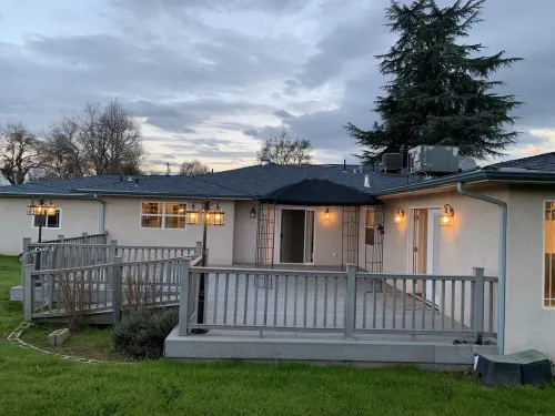 HUGE Family/Team/Group Luxury Home, Pets & Wheelchair Friendly, Sleeps 13-18