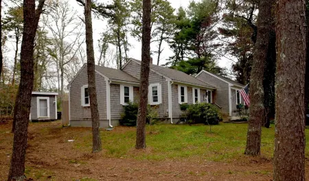 Spacious, Private Cape Cod Cottage with Central Air