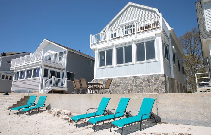 PRIVATE BEACH: BEACHFRONTS & BALCONIES @ NIANTIC W/ 6 QUEENS