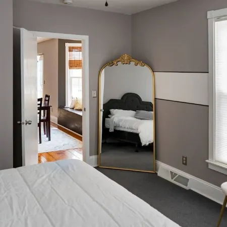 2nd floor loft near the lake!