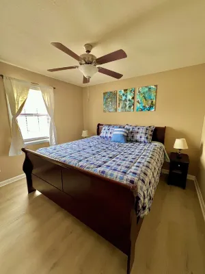 Relaxing Townhome Getaway Sleeps 6