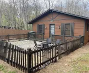 C & D Trivette's Cozy Cabin