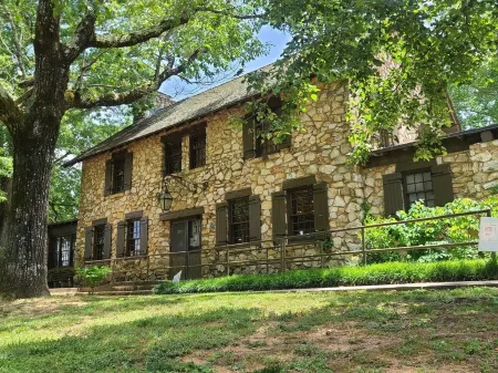 See Callaway's Fantasy in Lights at Shepherd's Den - Fiber Wifi